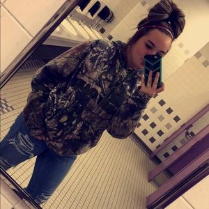 Meet your Posher, Alexis